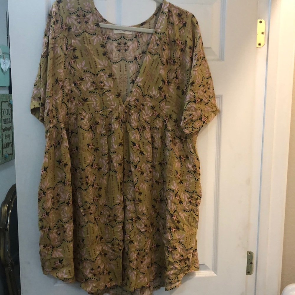 COPY - Natural life brand. Has pockets!
